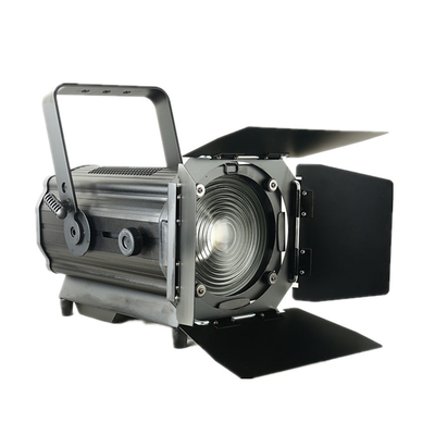 Un buon prezzo. 300W RGBAL LED Fresnel Spotlight con 50.000 ore di durata in linea
