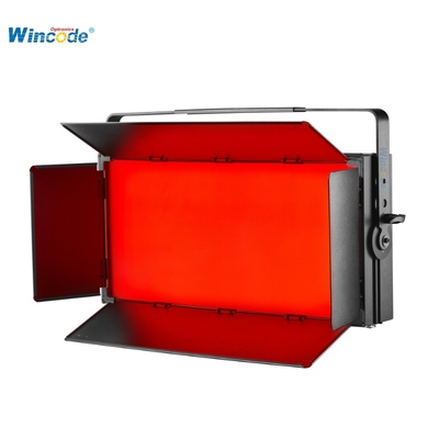 Un buon prezzo. Faretto da studio Skypanel LED RGBYW da 300W con CRI 96 e durata di 50.000 ore in linea